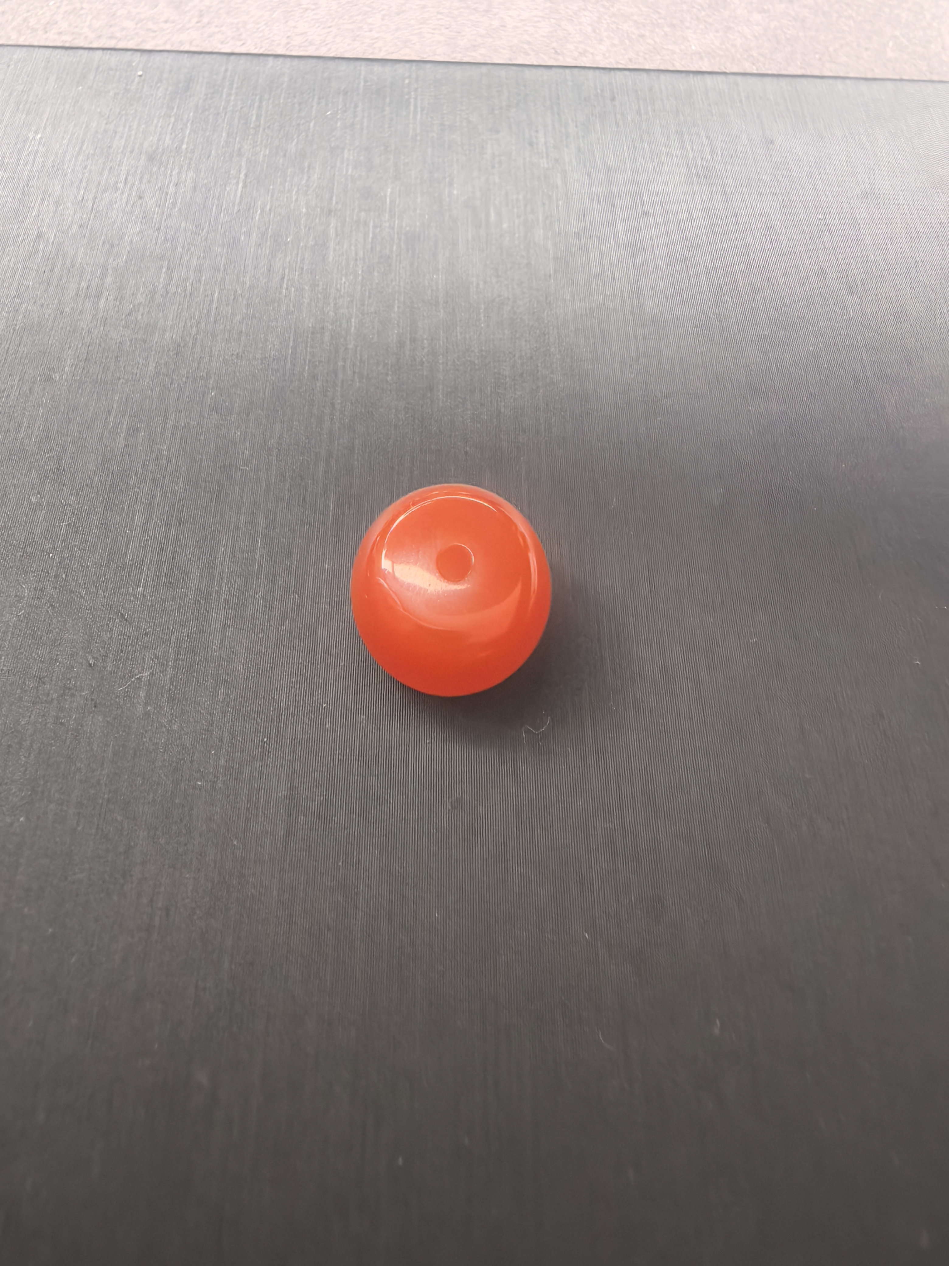 保山原矿南红隔珠13.5x9.3沙纹