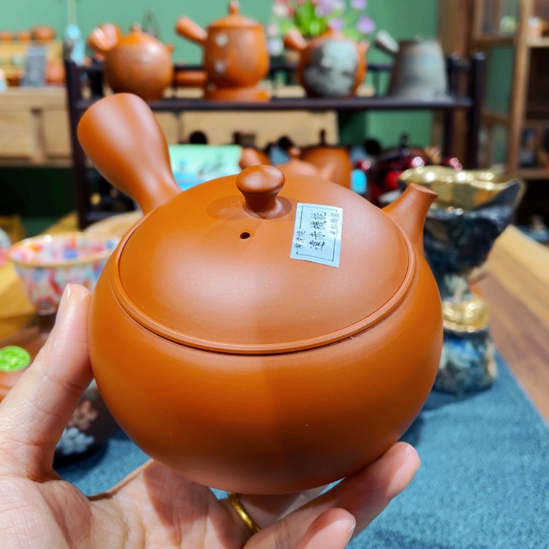 壶光松常滑烧230毫升