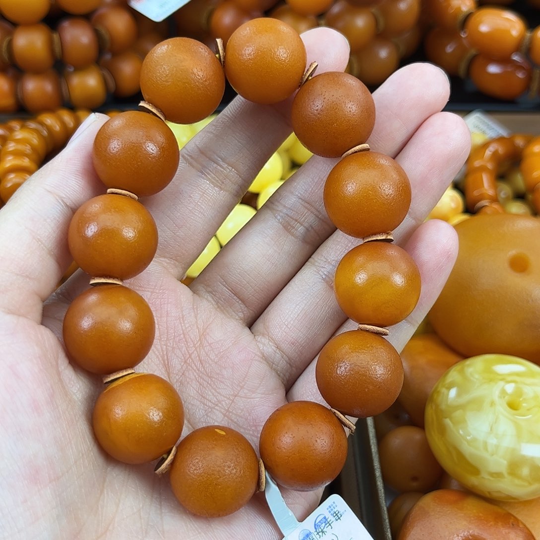 未镶嵌琥珀颈饰晋**夫蜜蜡