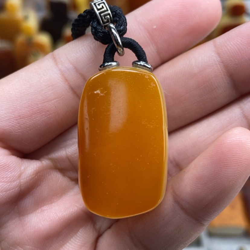 【闪购商品】琥珀颈饰未镶嵌