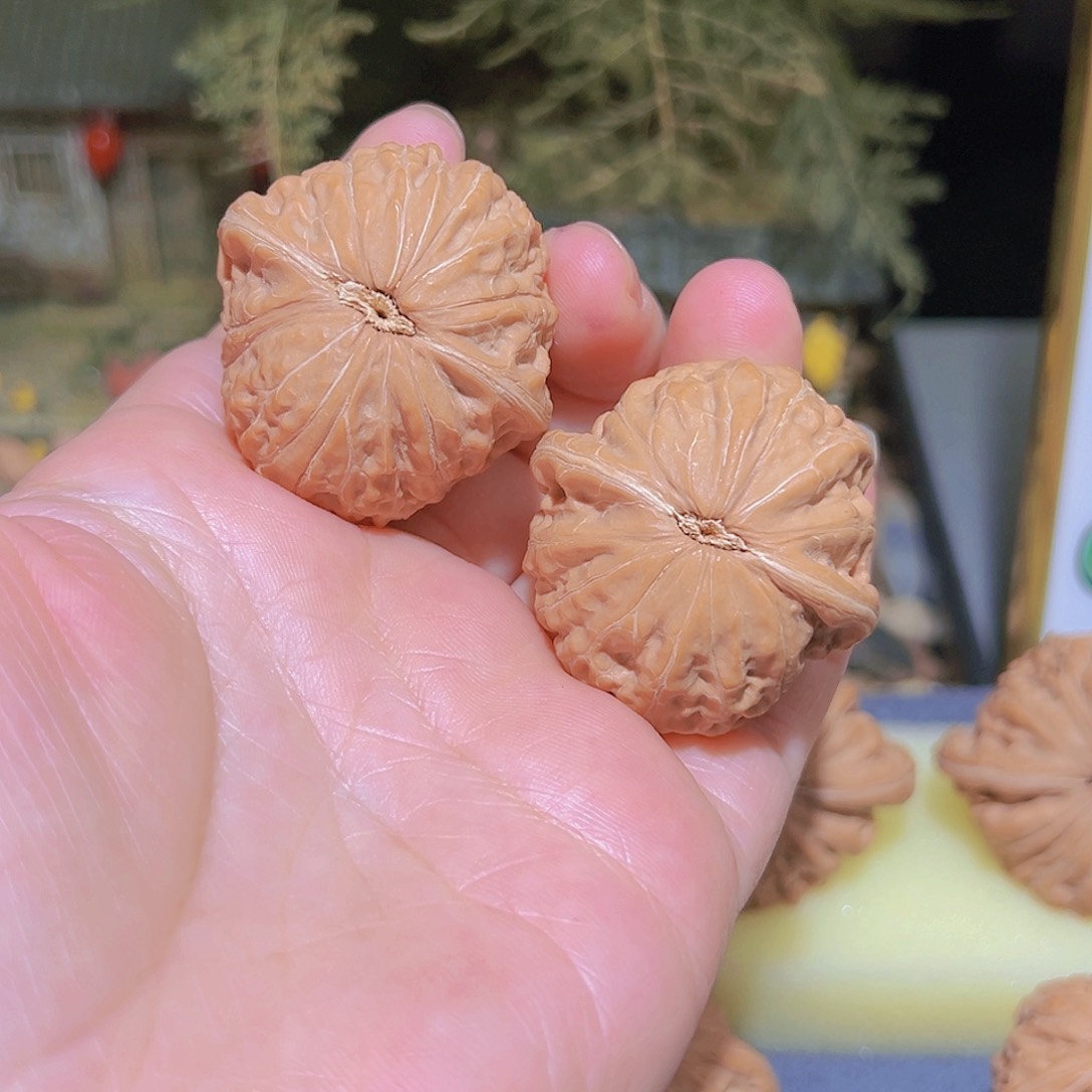 文玩核桃吊坠铁锤