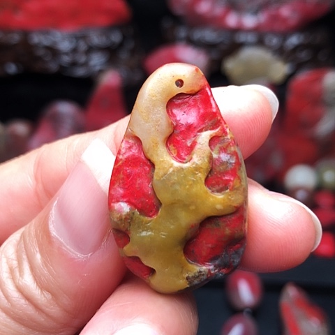 昌化鸡血石昌化鸡血石原石挂件