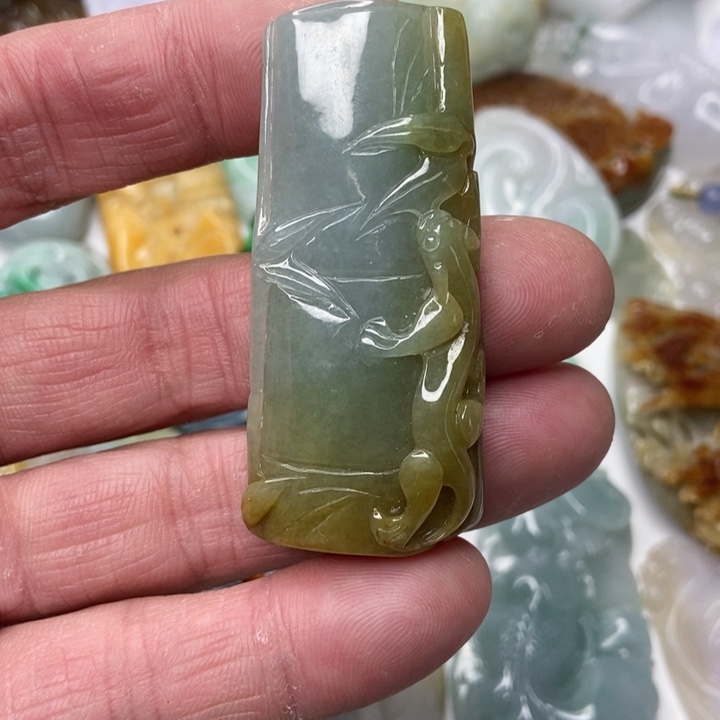 定制翡翠未镶嵌翡翠