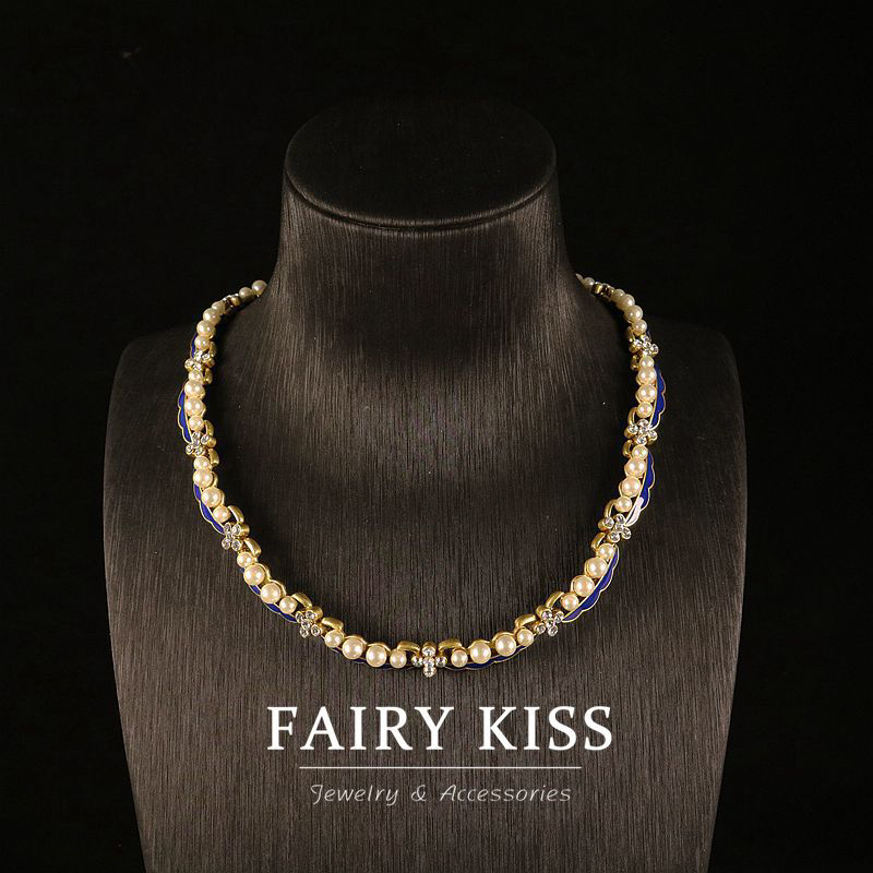 铜合金仿珍珠吊坠 法式复古豆荚精致轻奢全铜手工珐琅仿珍珠项链