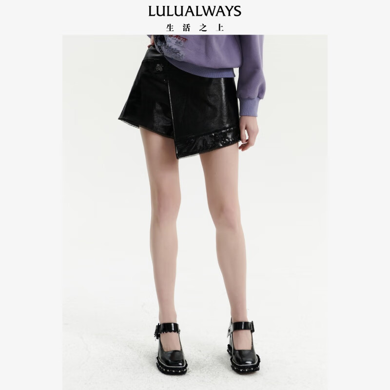 LULUALWAYS 23春季新款街头黑色设计感不对称短裤 LOA3028