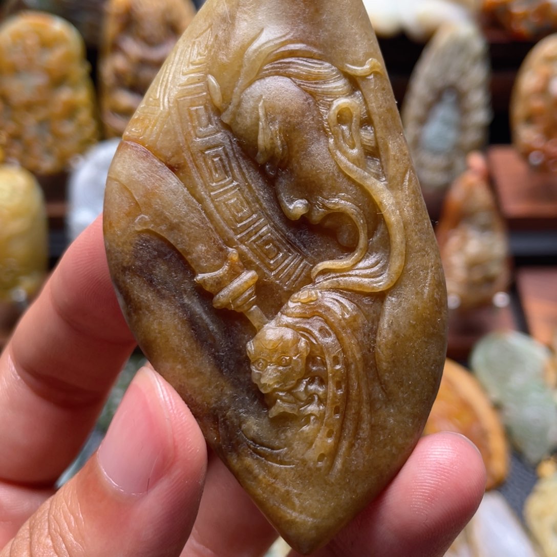 定制翡翠未镶嵌翡翠