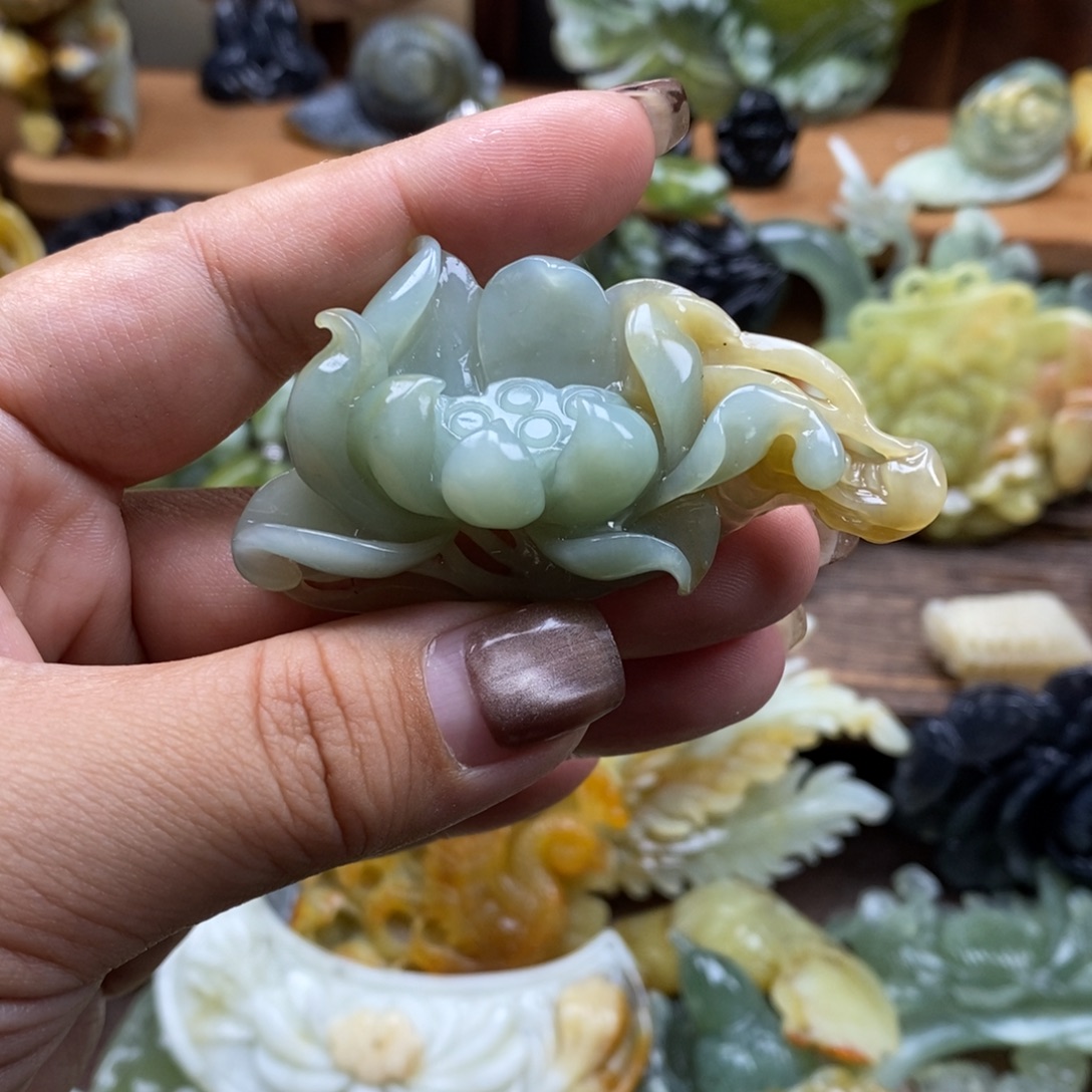 响***公蛇纹石玉未镶嵌吊坠(赠链)