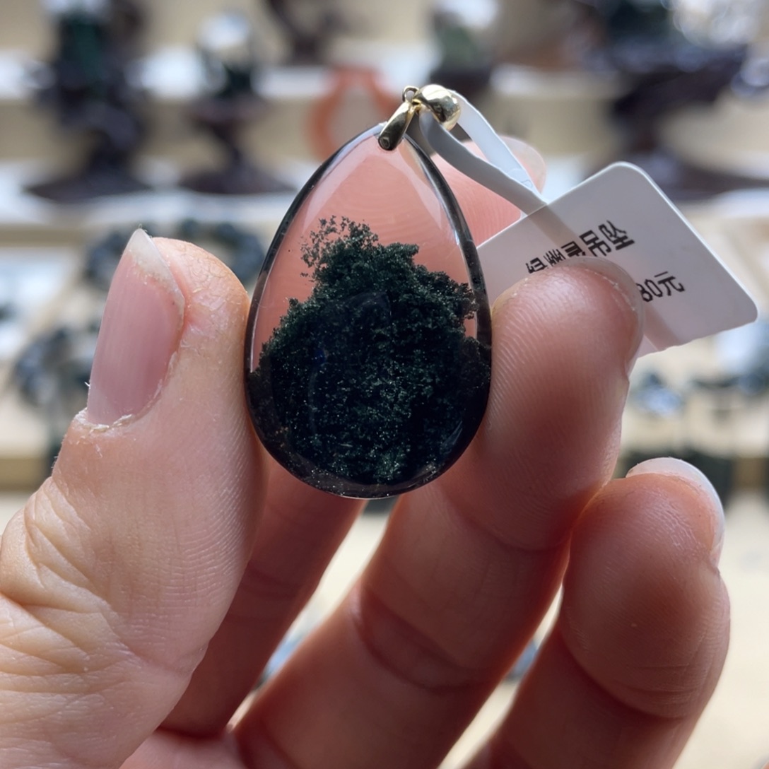 水晶颈饰未镶嵌绿幽灵金字塔水滴吊坠