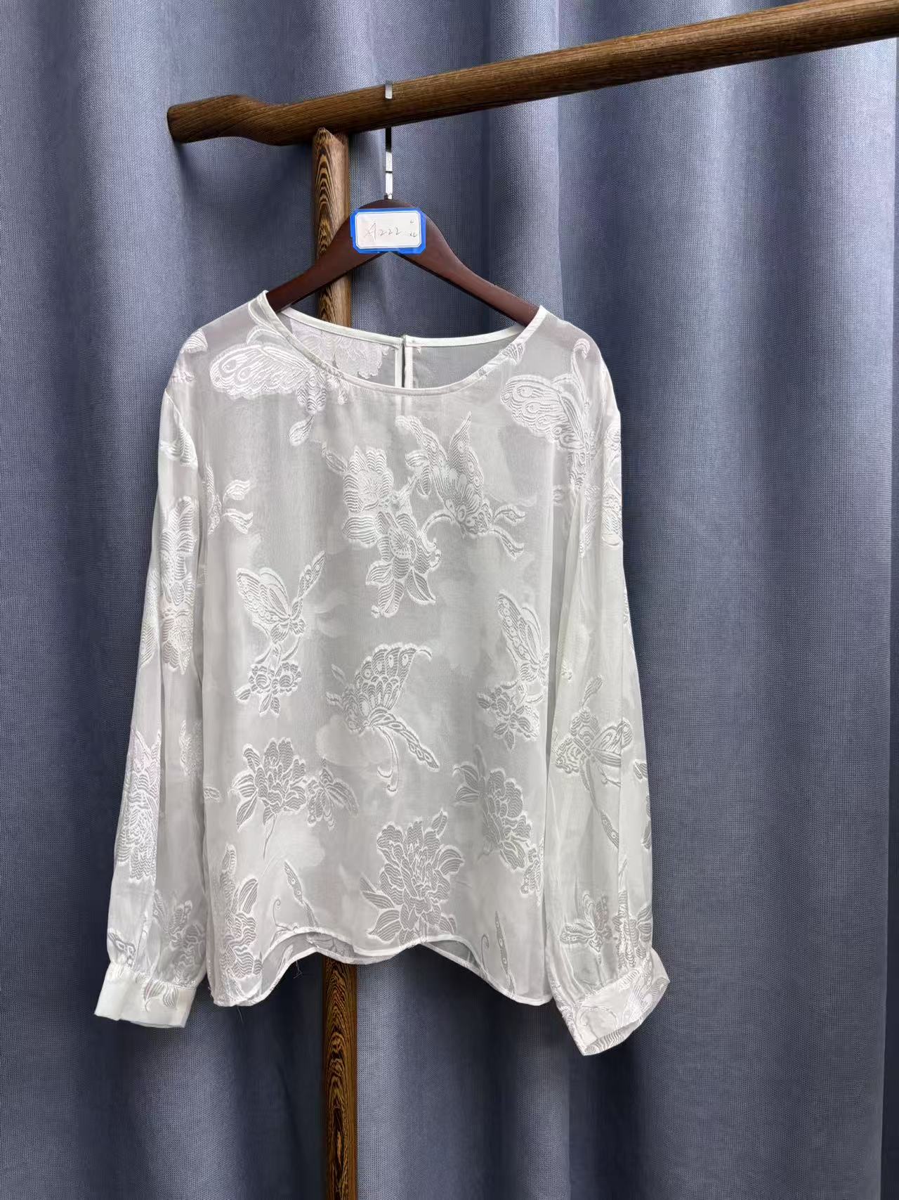 2025夏季新款简约百搭宽松桑蚕丝防晒罩衫女A222