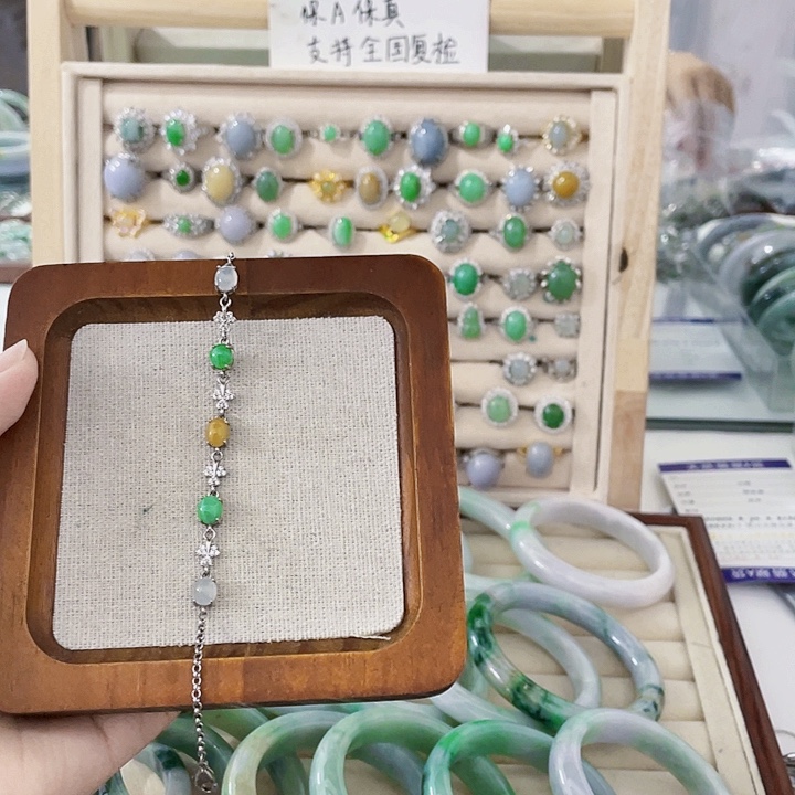 翡翠未镶嵌颈饰天然翡翠Ａ货