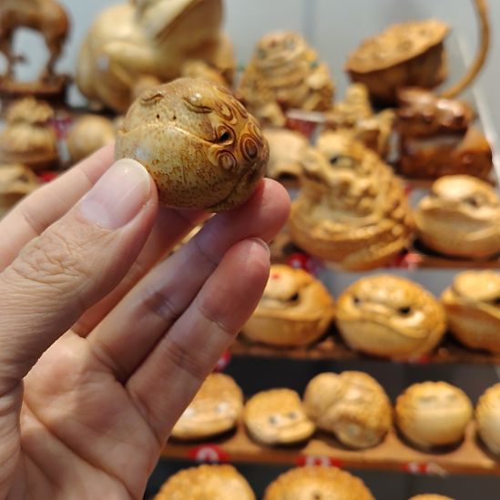 竹竹根雕三足金蟾悟道