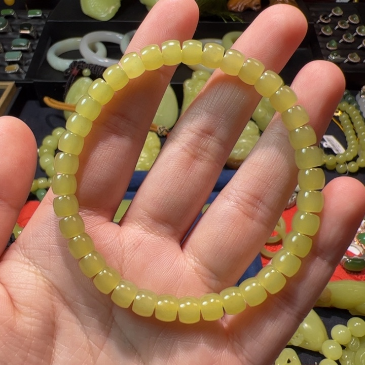 和田玉（黄玉）颈饰未镶嵌