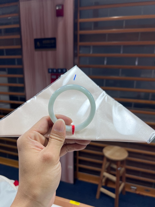 纯天然缅甸a货翡翠手镯买断1