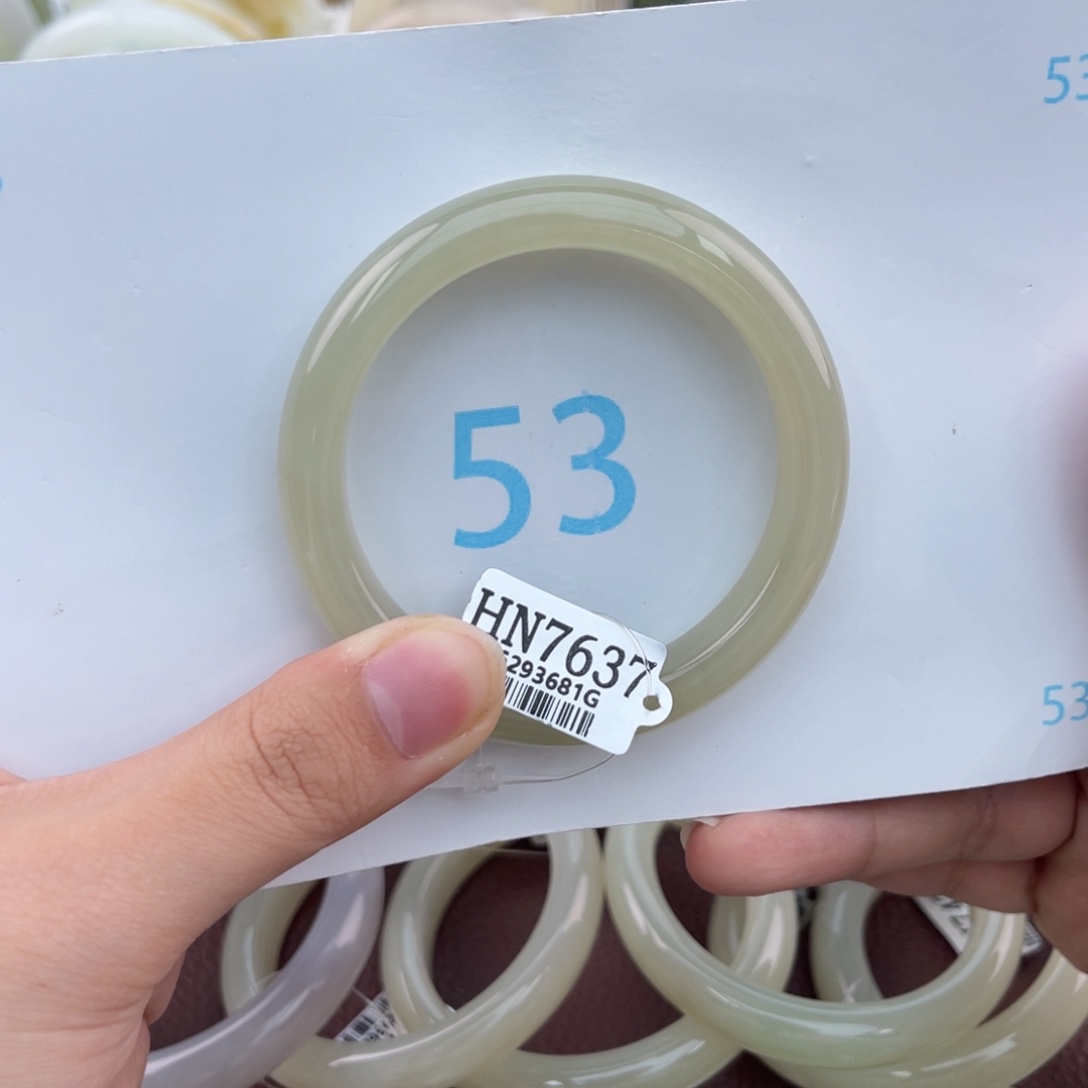 和田玉手镯未镶嵌浅*