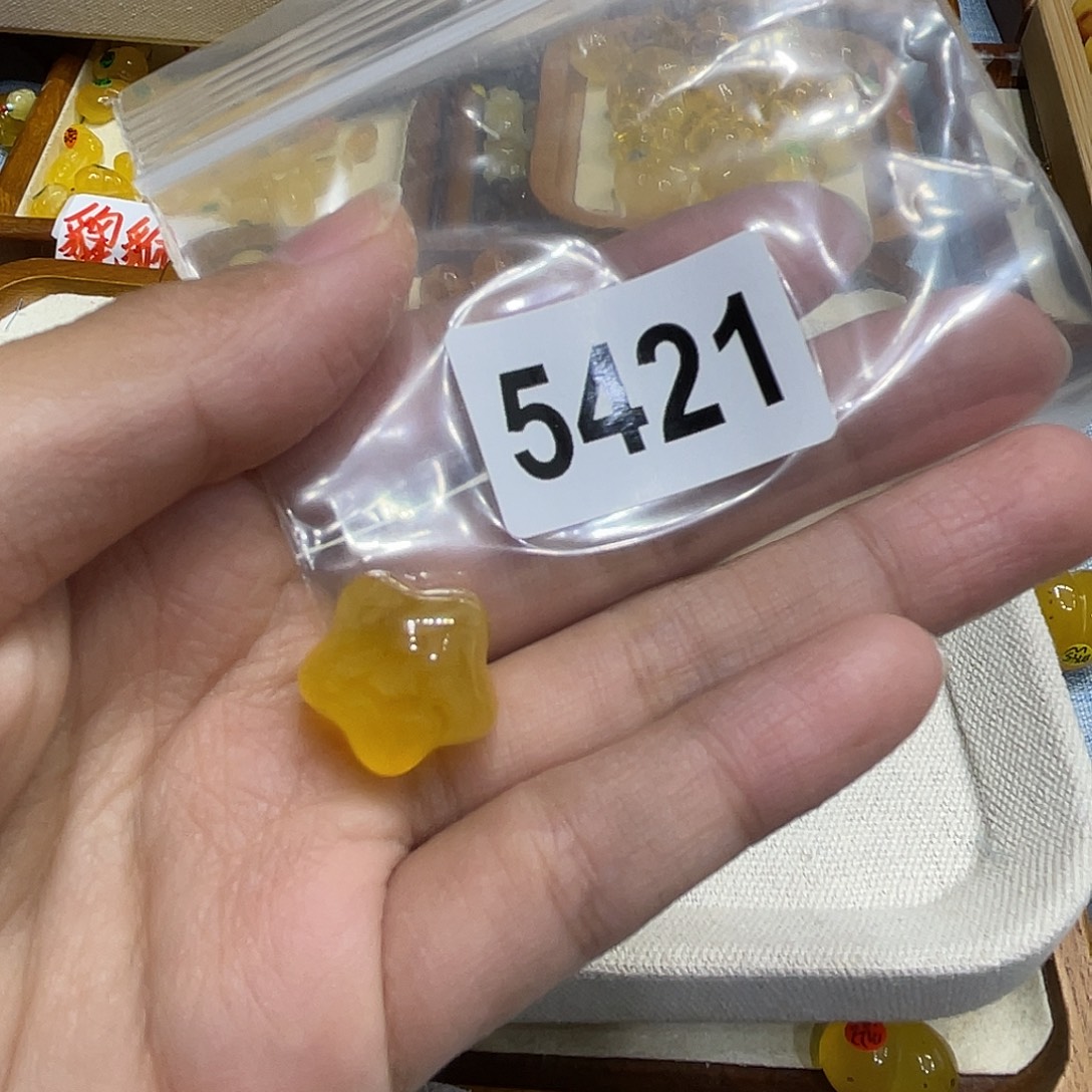 琥珀未镶嵌珠宝奇石蜜蜡