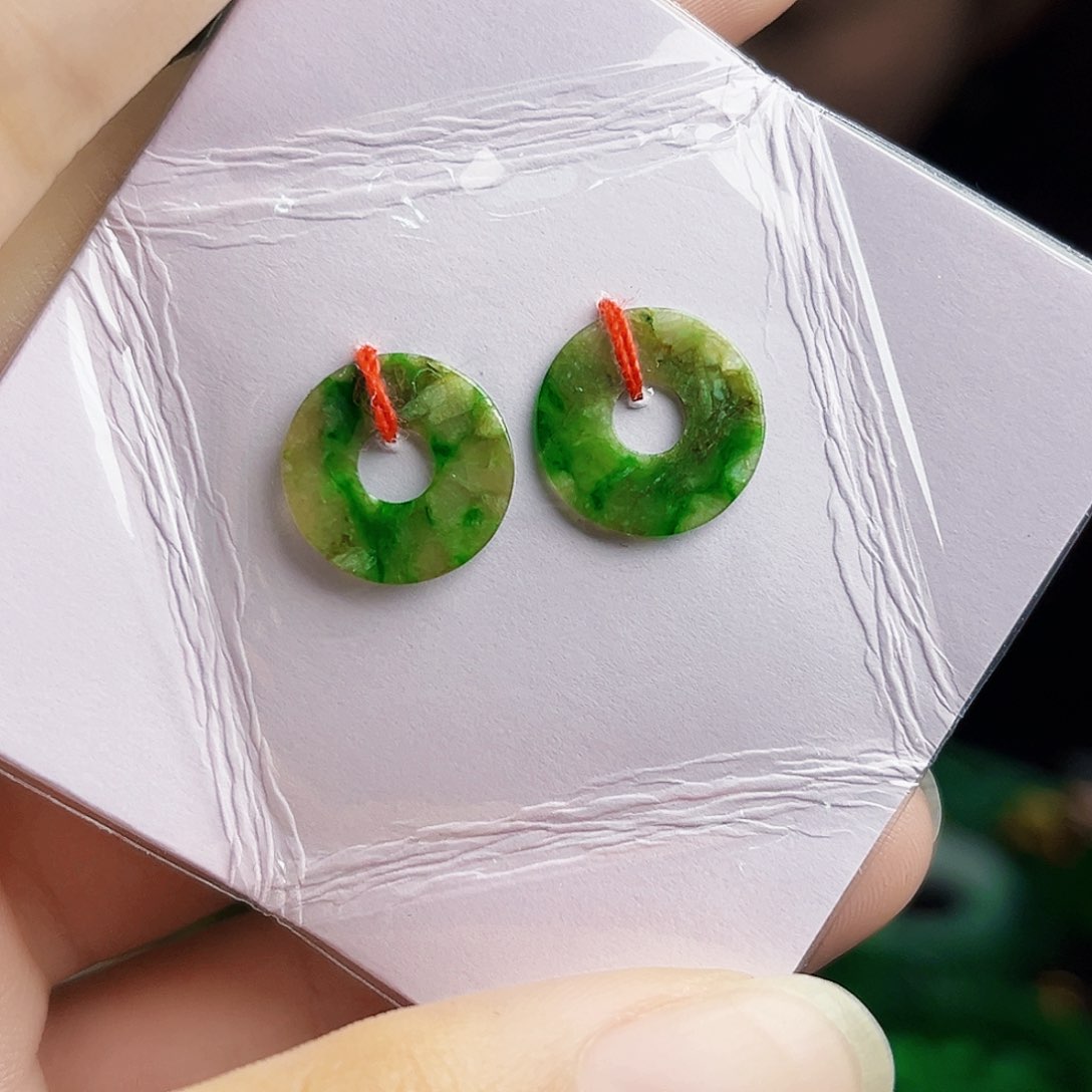 颈饰未镶嵌翡翠多样性