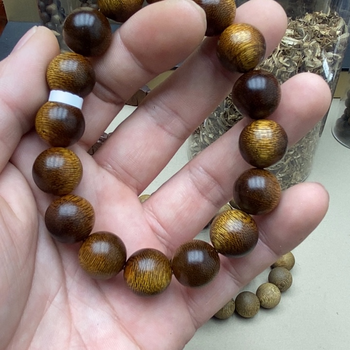 沉香碎屑沉香海南野生金丝黄奇1.6