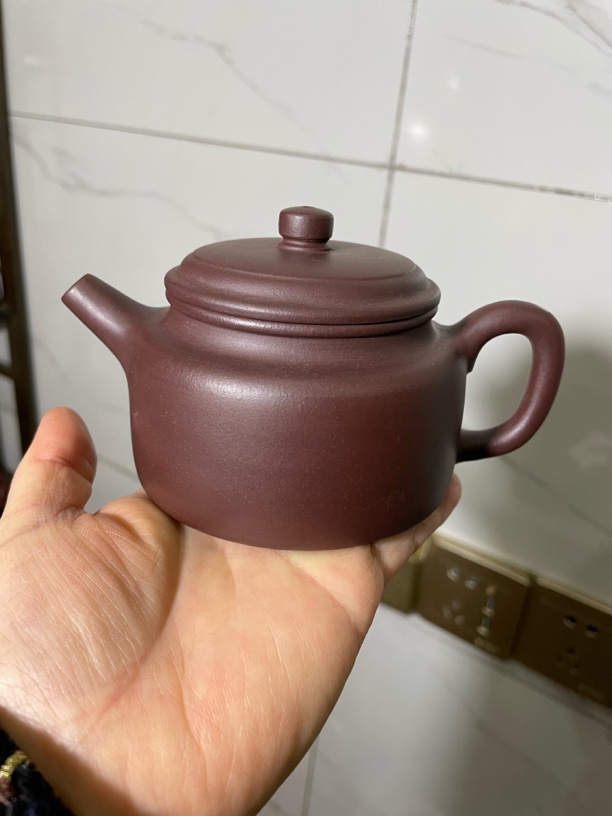 当代 宜兴紫砂壶，德中，紫泥，半手工制作，容量200cc