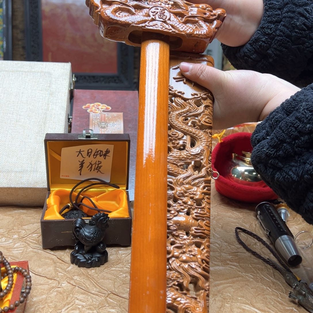 大叶紫檀（黑酸枝木类）