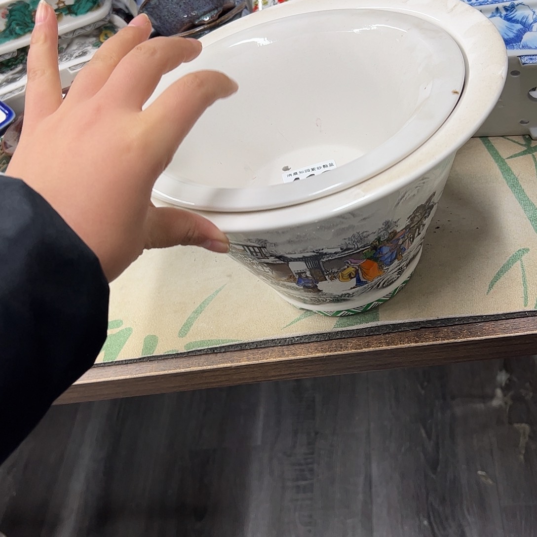 傲***骨紫砂花盆412号瑕疵2个