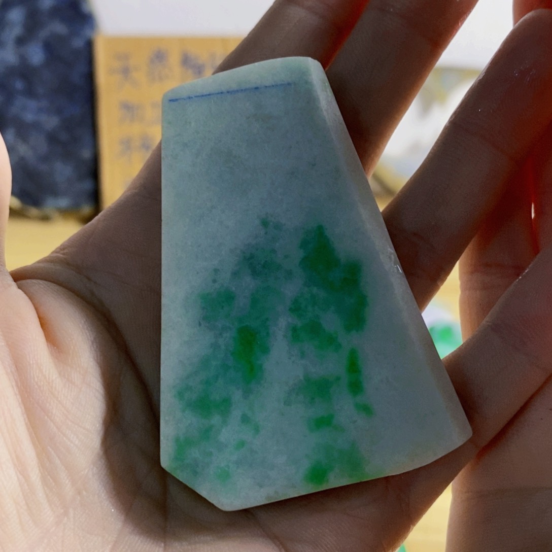 翡翠未镶嵌颈饰东****源翡翠