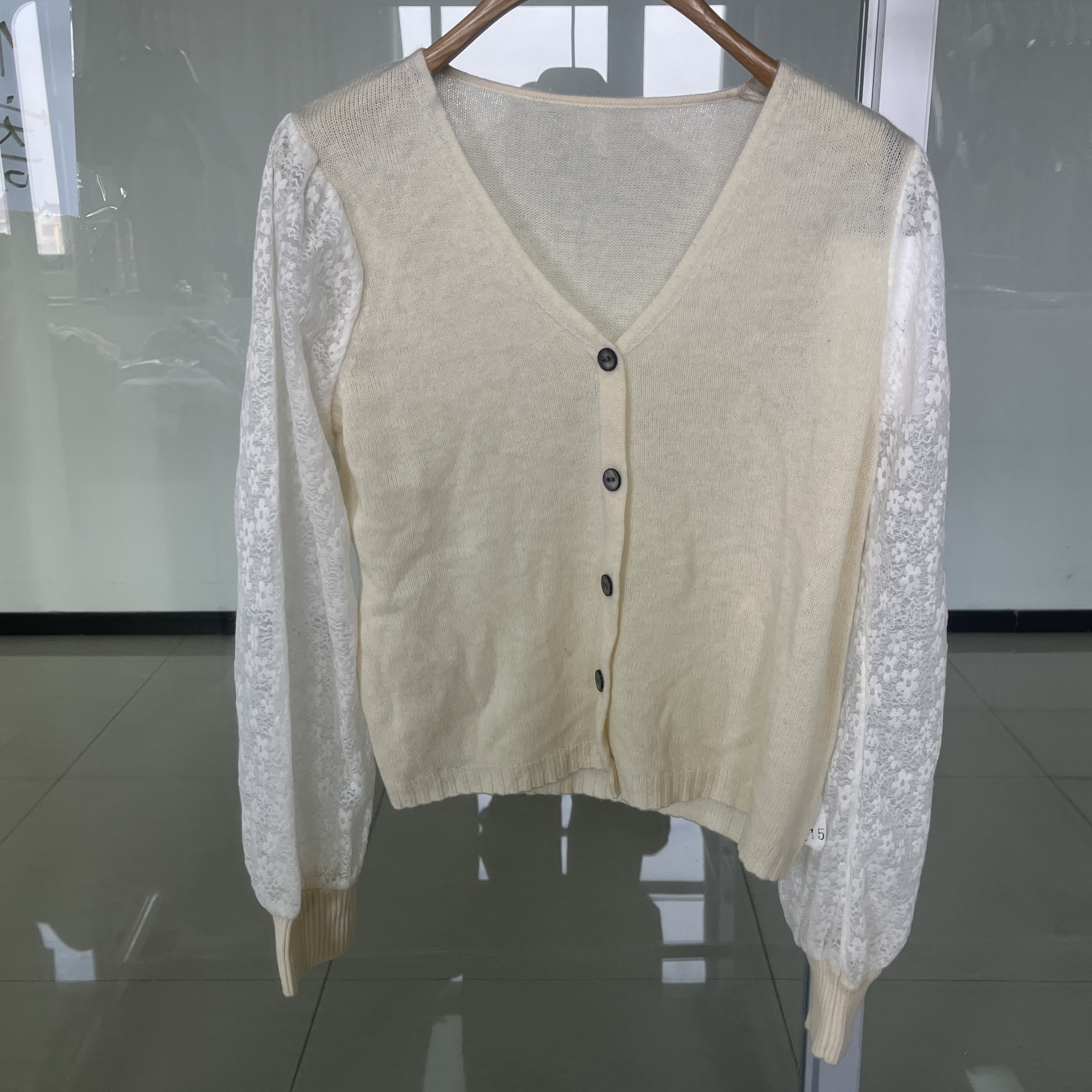 针织衫开衫设计感V领拼接蕾丝袖