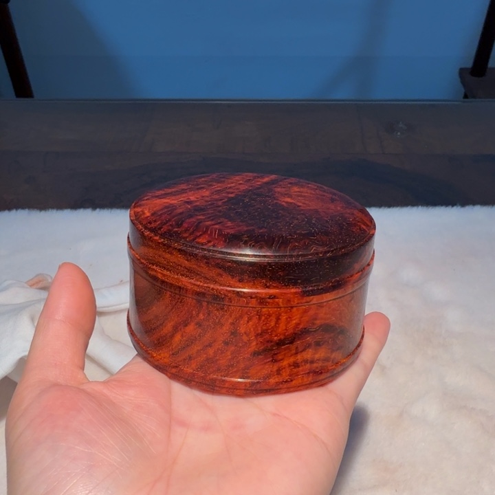 旺***旺小叶紫檀手串/手链琴料一木挖水波S金星圆盒收藏品