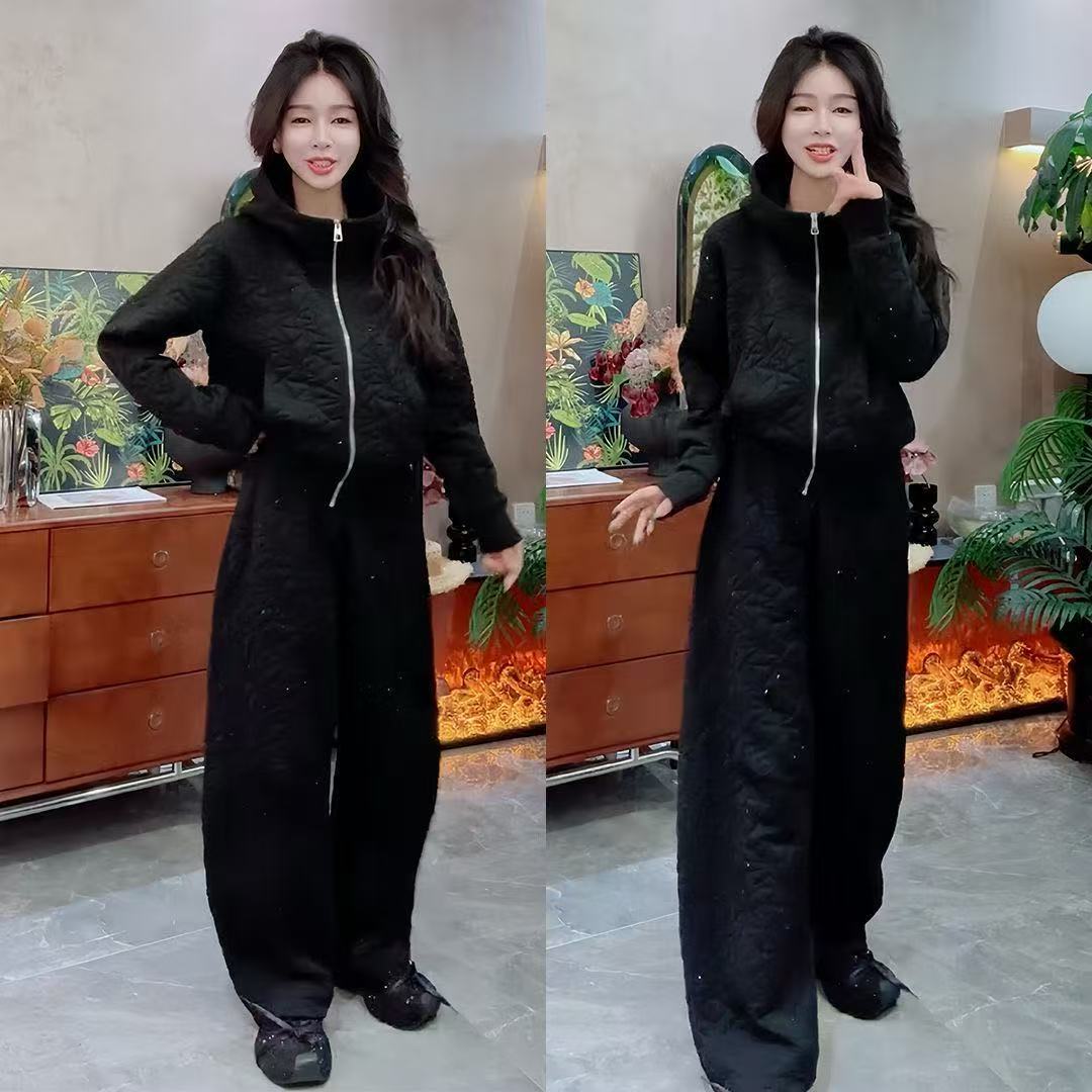 高端气质设计感菱格套装女2025秋冬新款连帽夹棉外套休闲裤两件套