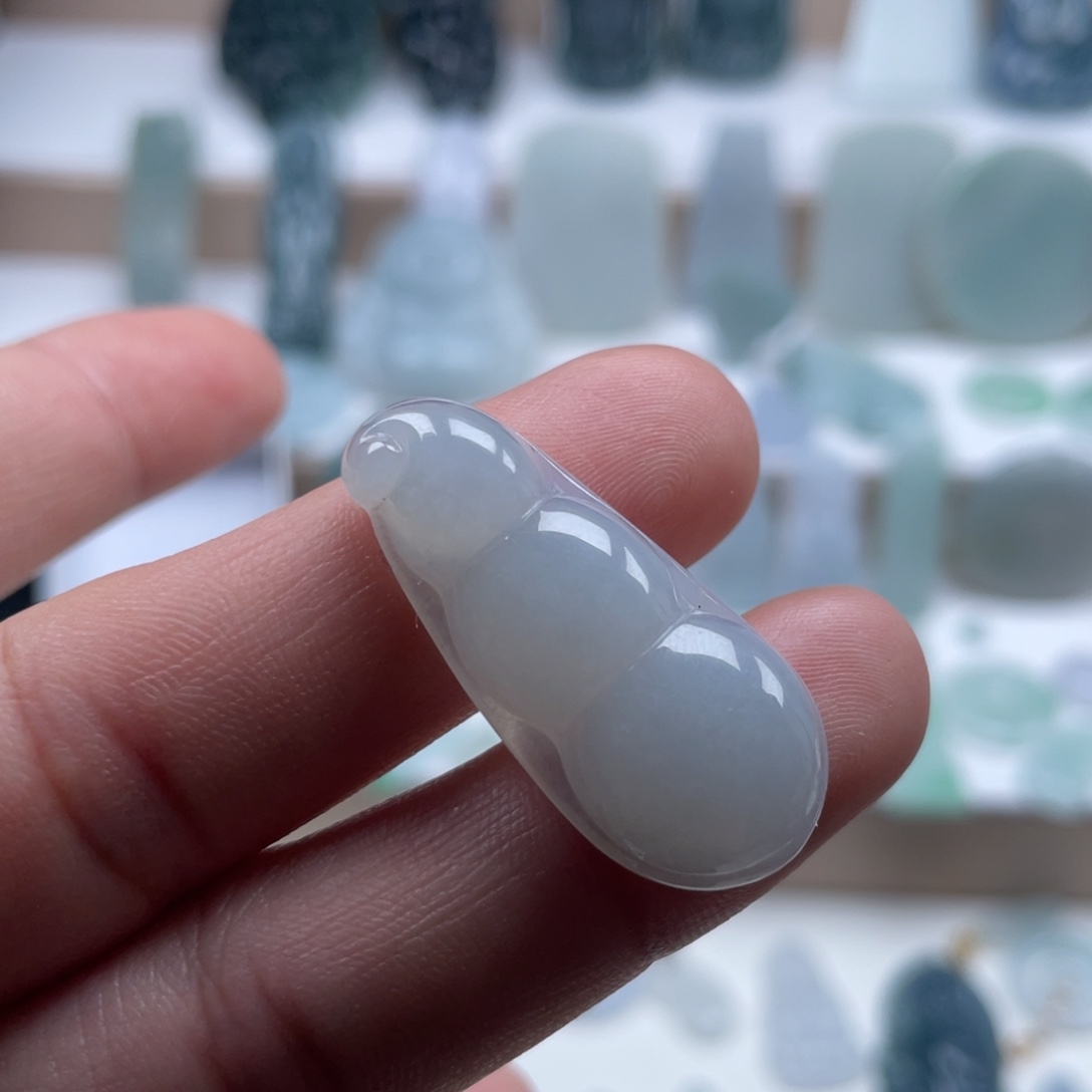 翡翠未镶嵌颈饰44