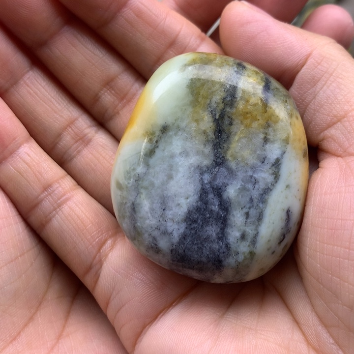 【闪购商品】岫岩河磨玉（透闪石质玉）手把未镶嵌自****年