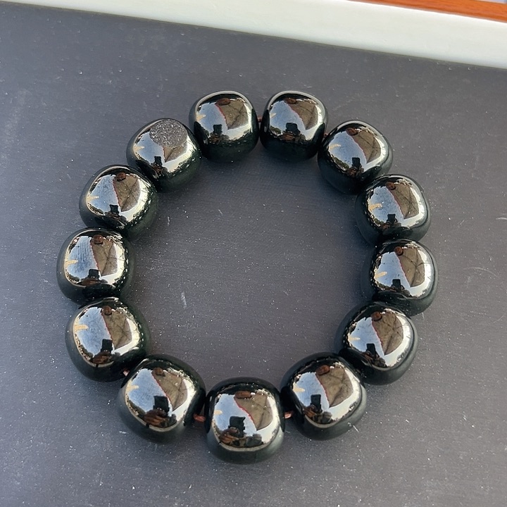 未镶嵌手串和田玉卡卡18