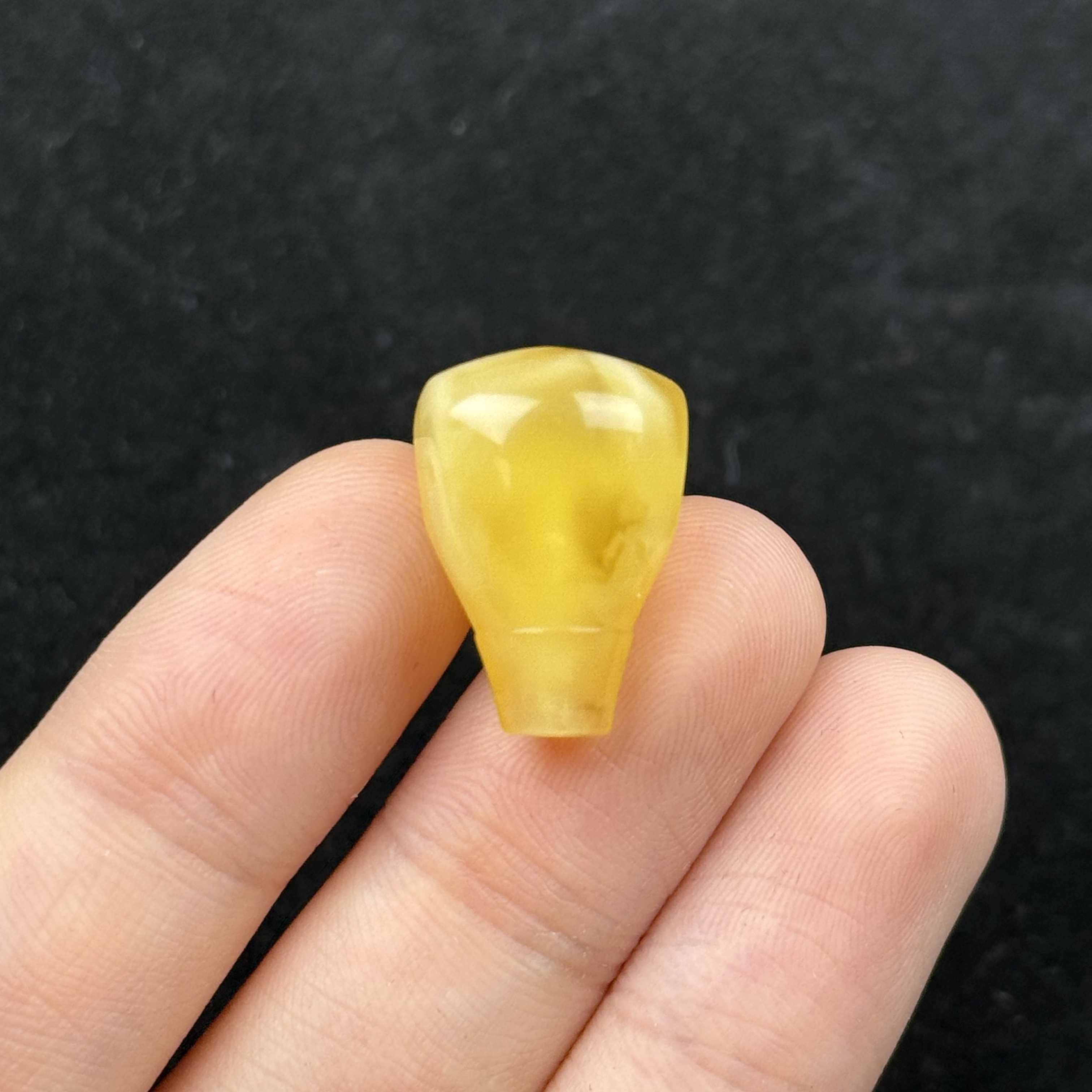 Z7151天然原矿蜜蜡 鸡油黄满蜡三通 13.5*19.9mm支持复检假一罚十