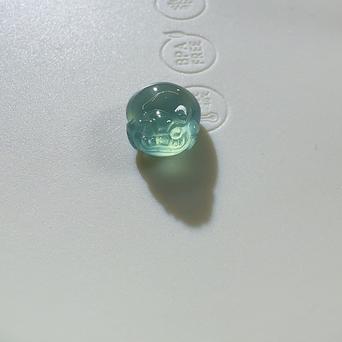 翡翠颈饰未镶嵌金蟾