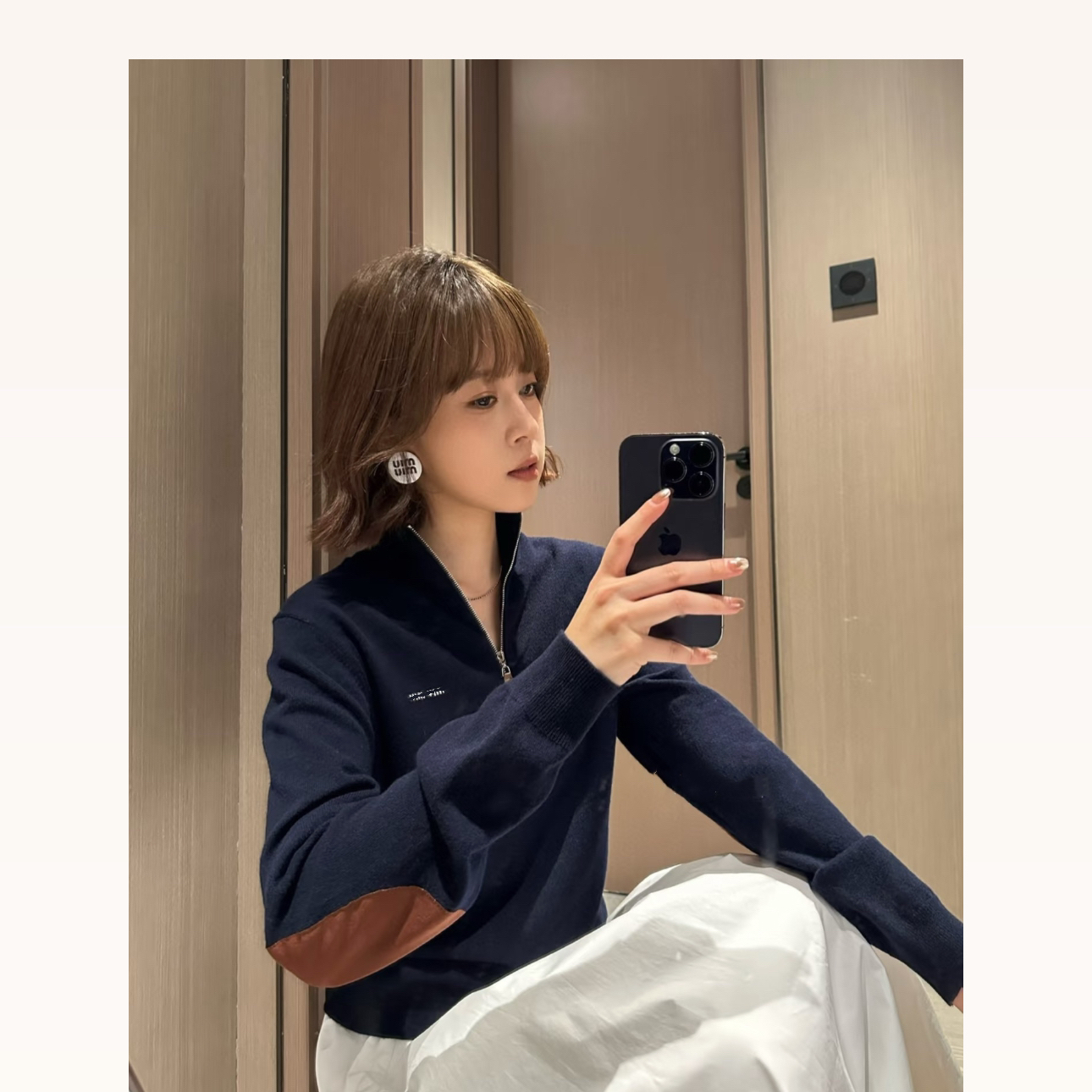 SANSIS  谬系 藏青色立领袖子拼皮针织开衫