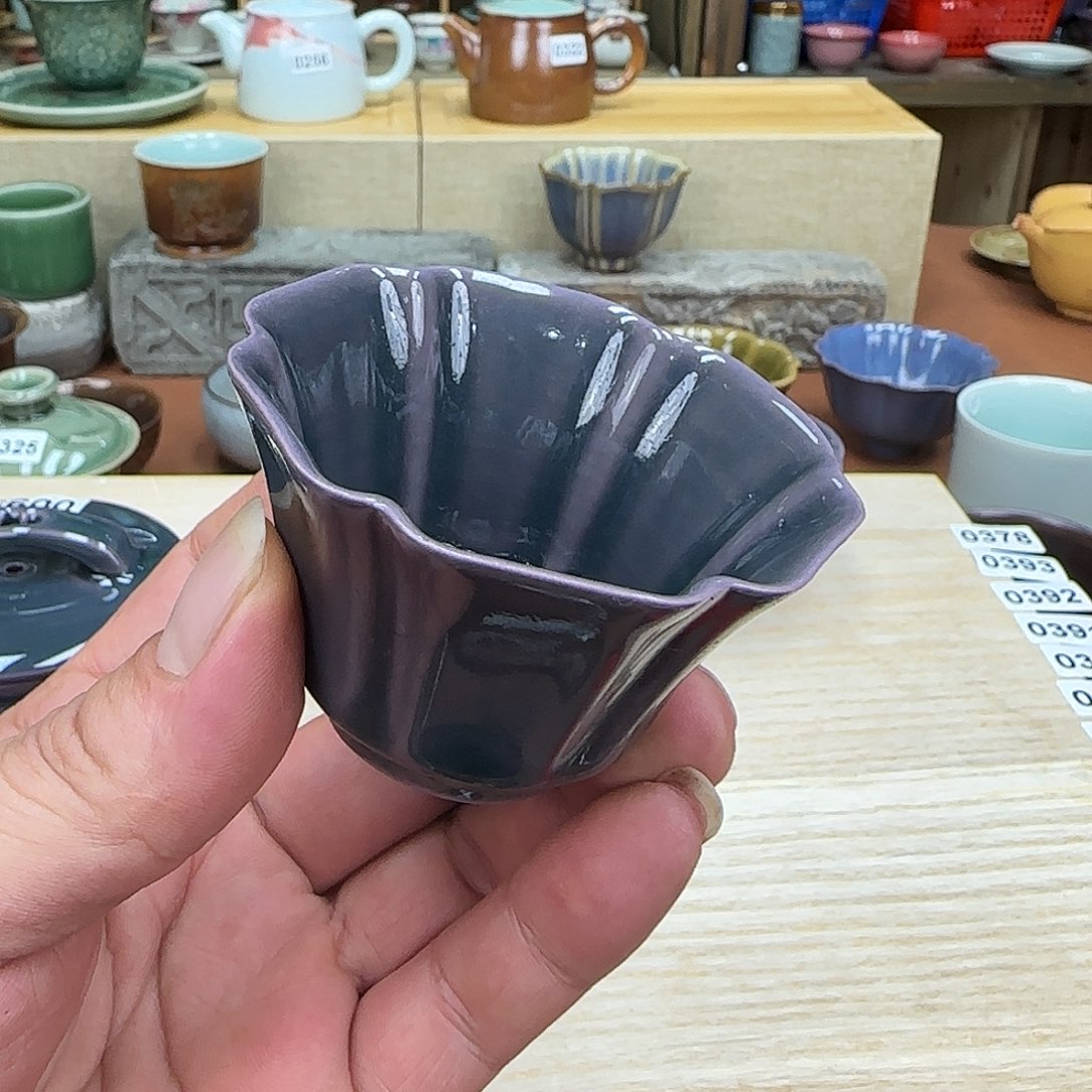 龙泉敬悦青瓷品茗杯微暇