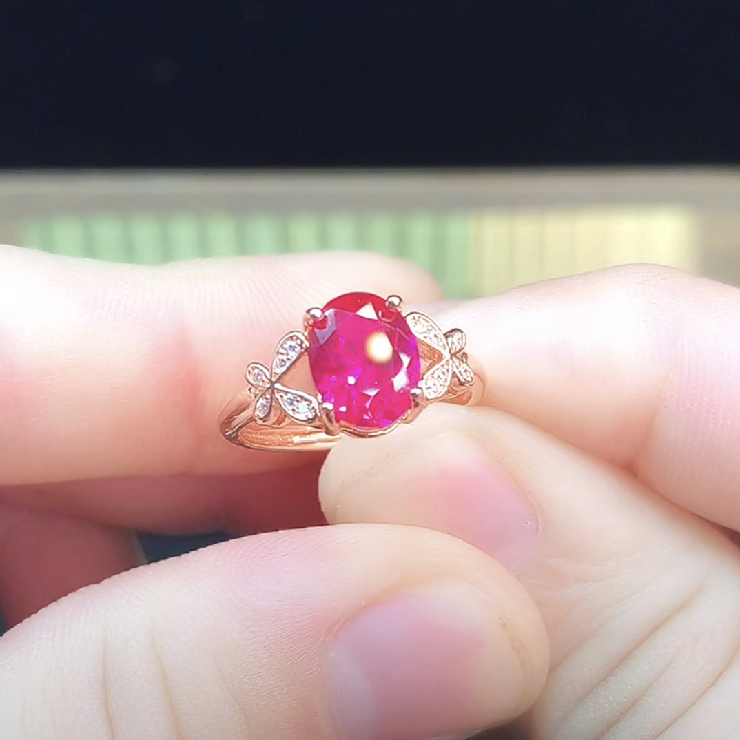 高订红宝石戒指……