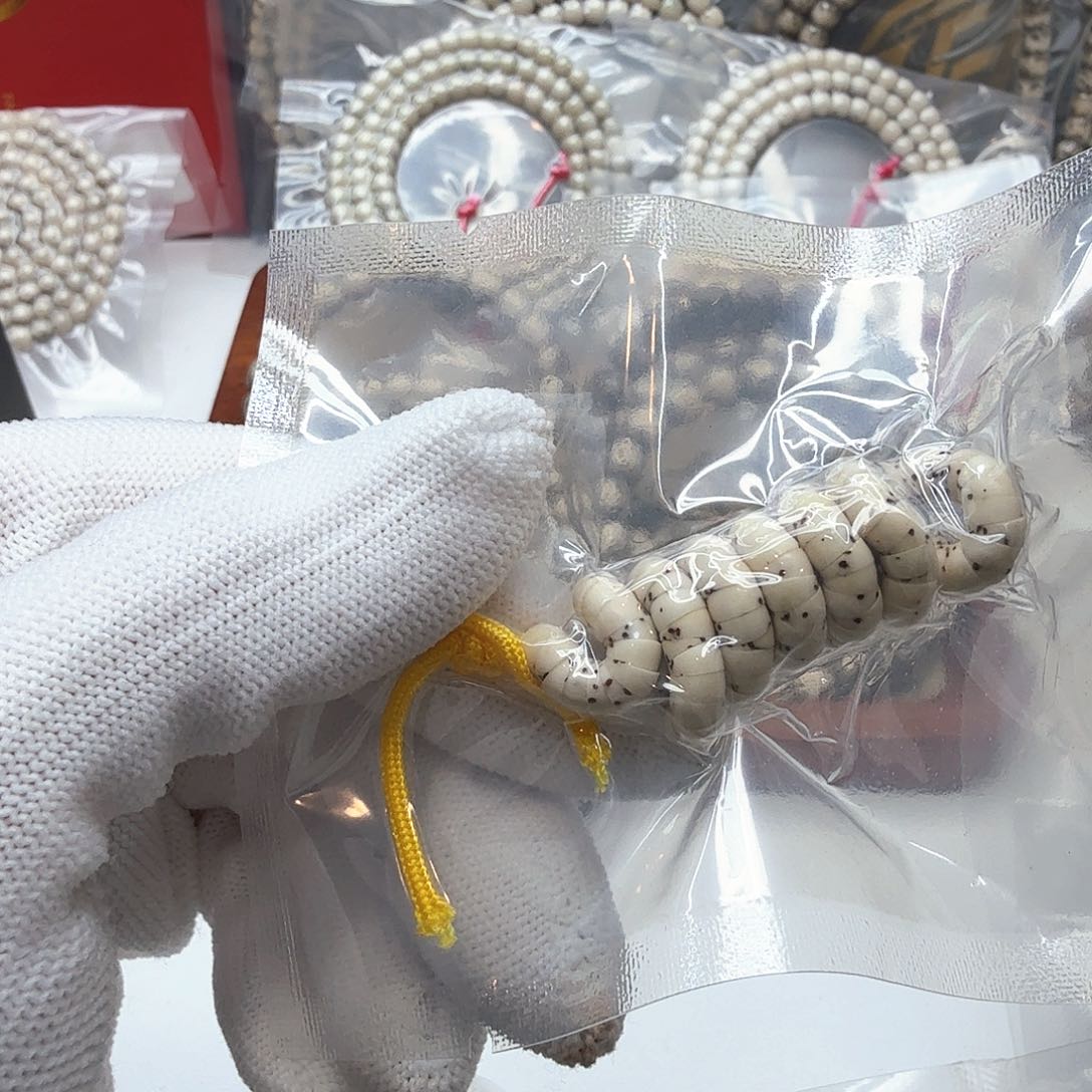 星月菩提吊坠4骨瓷白大肠5左右
