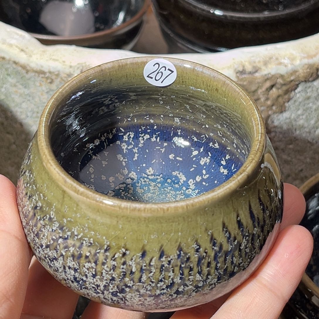 茶盏义兴龙窑坚持真柴烧