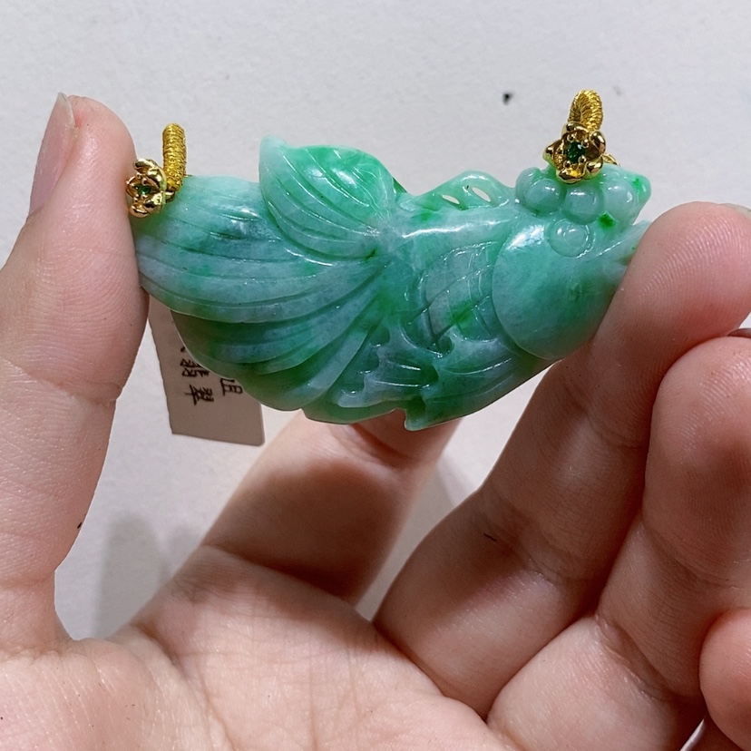 【闪购商品】翡翠未镶嵌颈饰