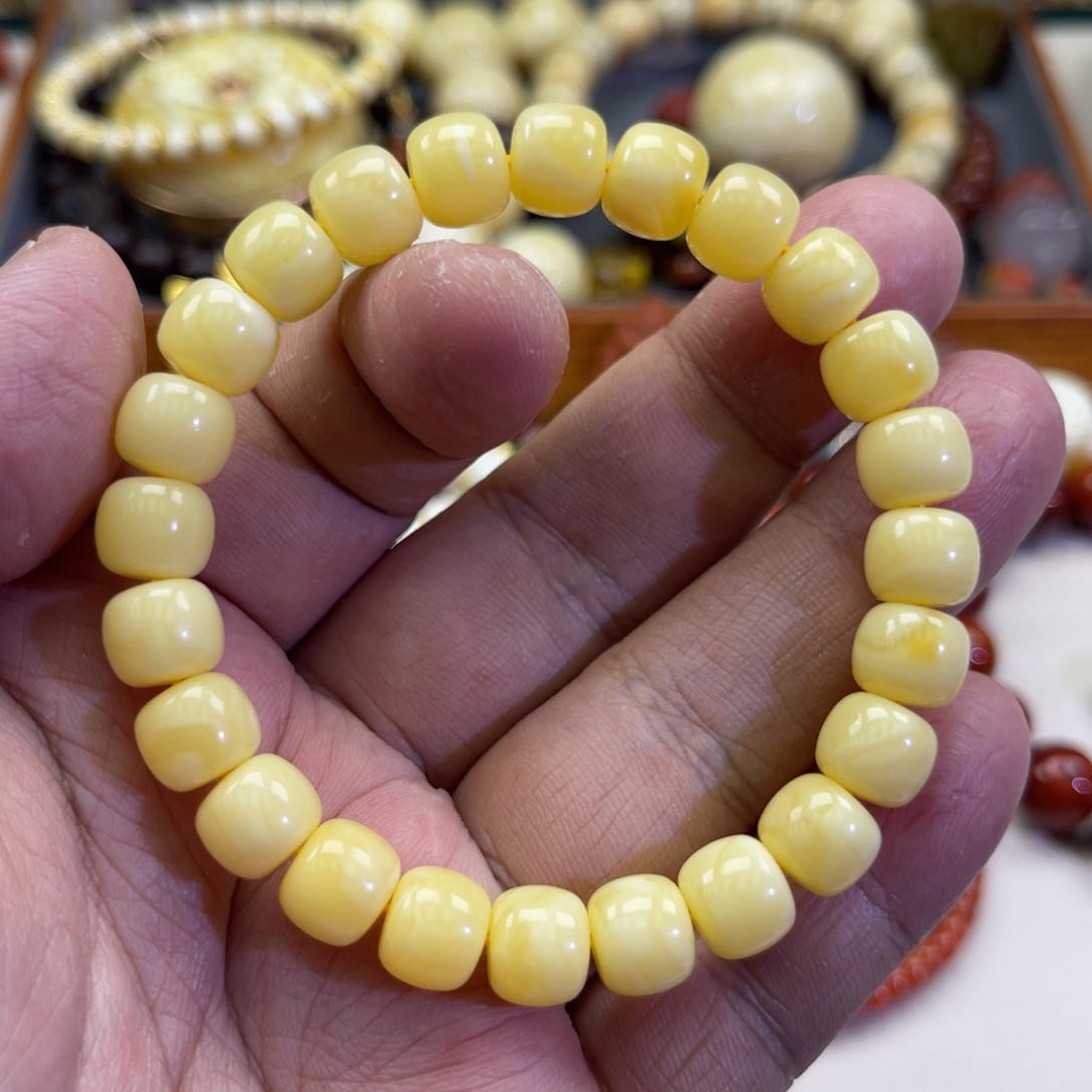方***少琥珀未镶嵌珠宝奇石36