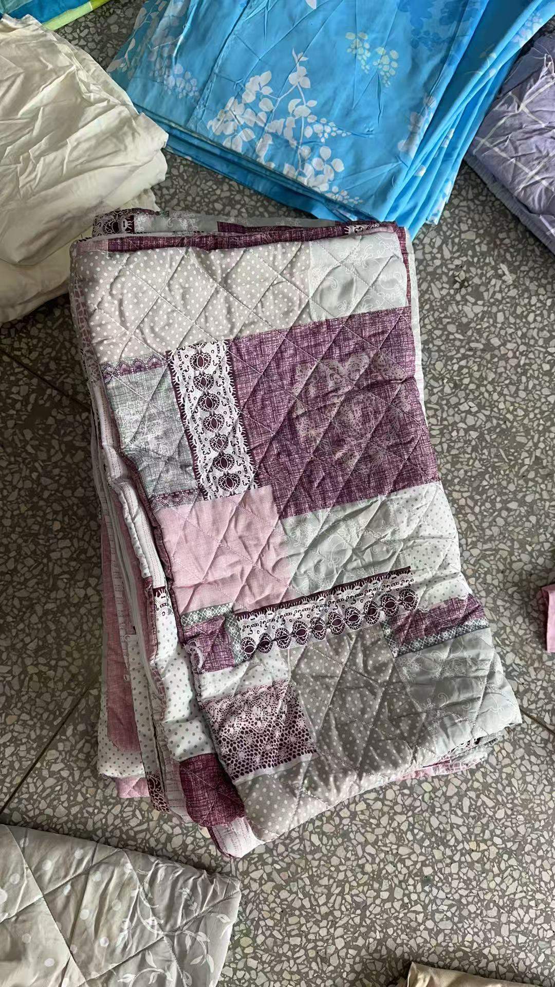 《兵哥外贸》3楼55×65紫粉化纤夹丝绵枕套 发一对 微瑕疵