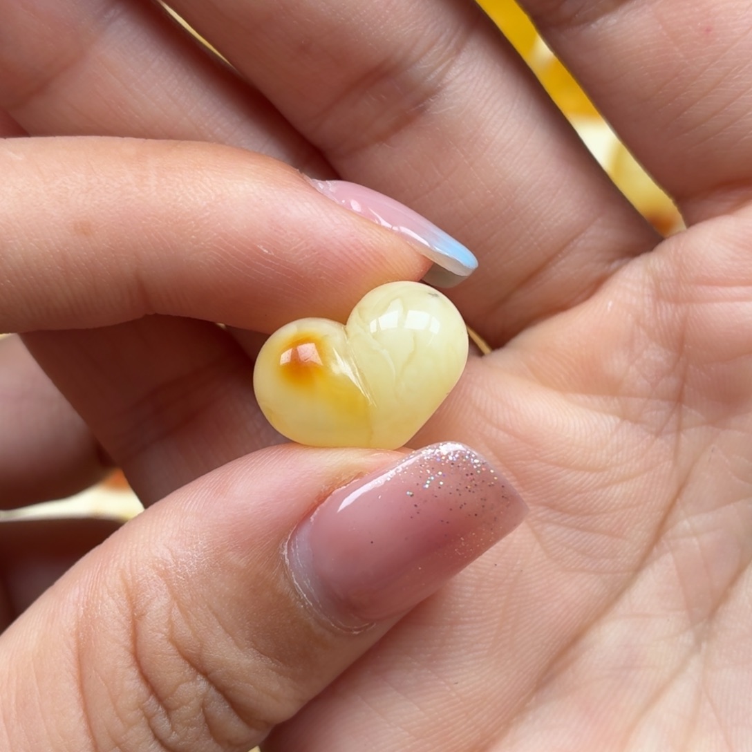 琥珀未镶嵌裸石蜜蜡