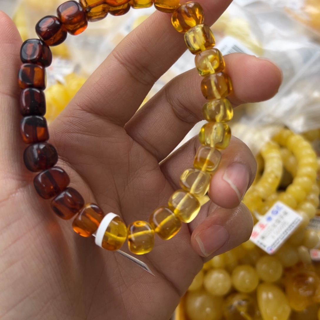 琥珀珠宝奇石未镶嵌