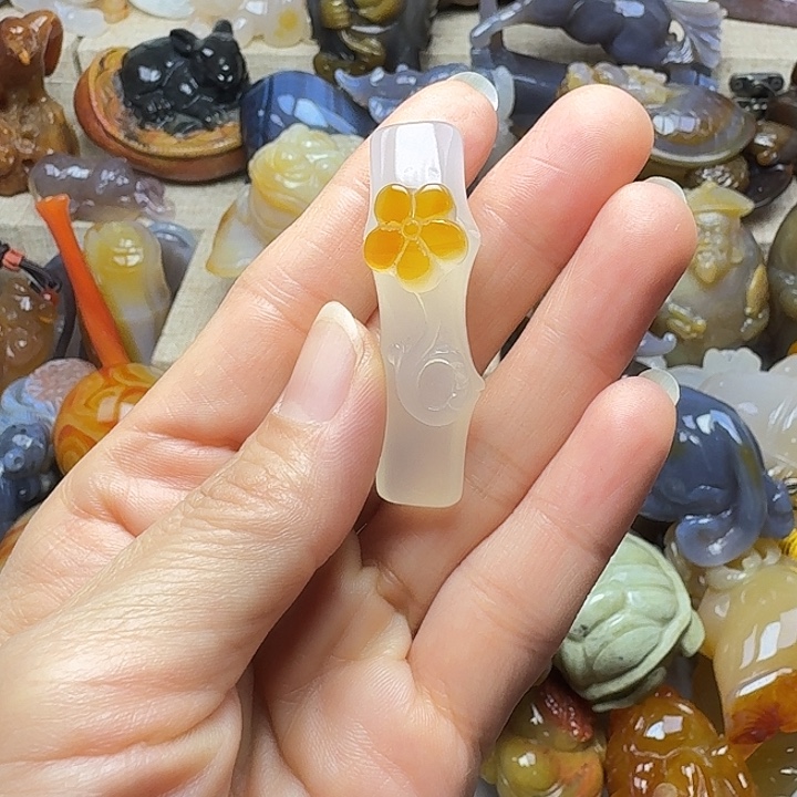 青***期玛瑙/玉髓未镶嵌饰品