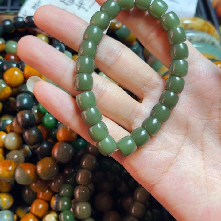 透闪石质玉手链未镶嵌