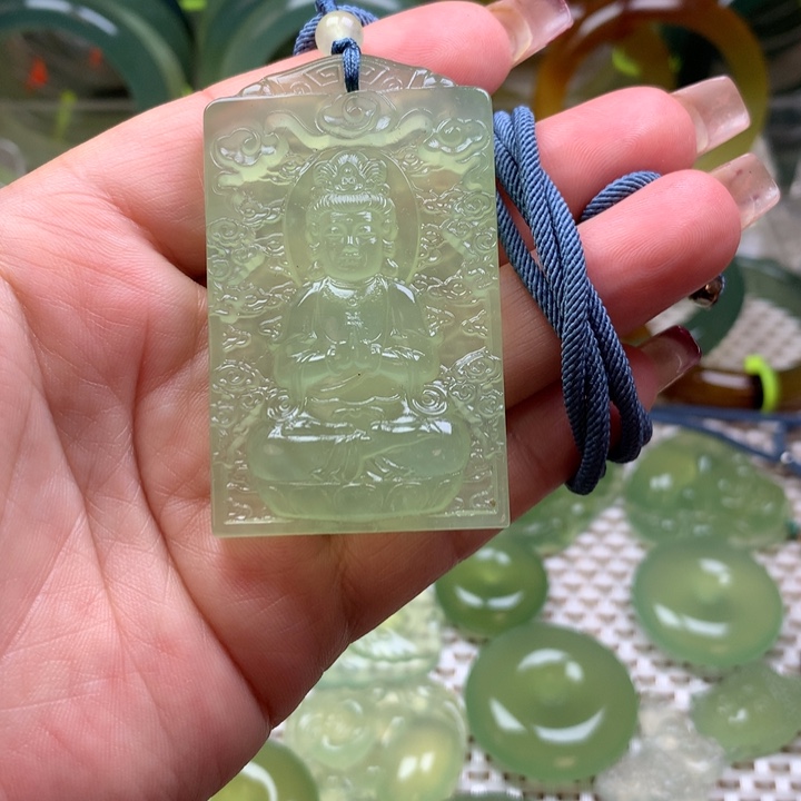 蛇纹石玉挂坠未镶嵌