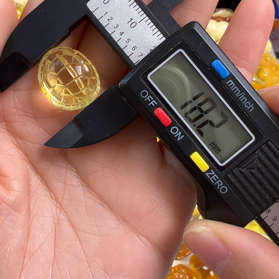 琥珀未镶嵌裸石琥珀