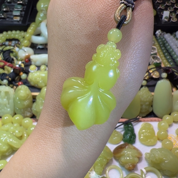 和田玉（黄玉）颈饰未镶嵌