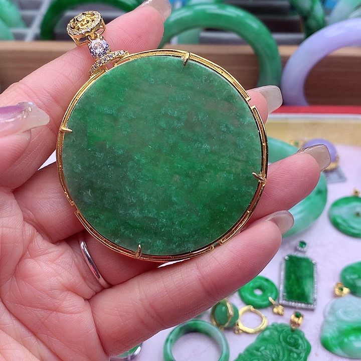 翡翠颈饰银S925镶嵌翡翠