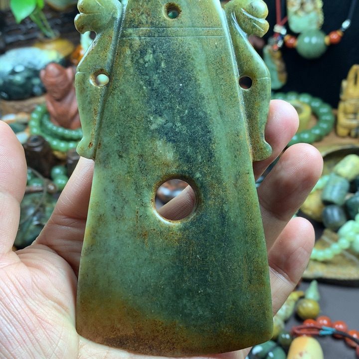 透闪石质玉吊坠未镶嵌